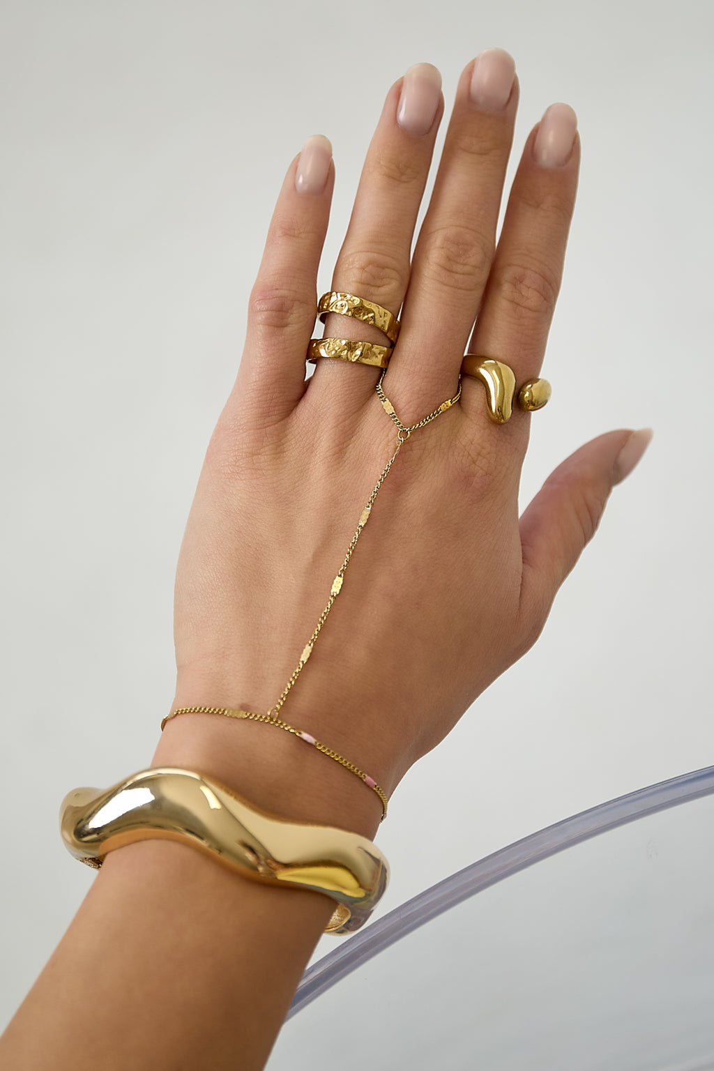 Handkette mit Streifenmuster