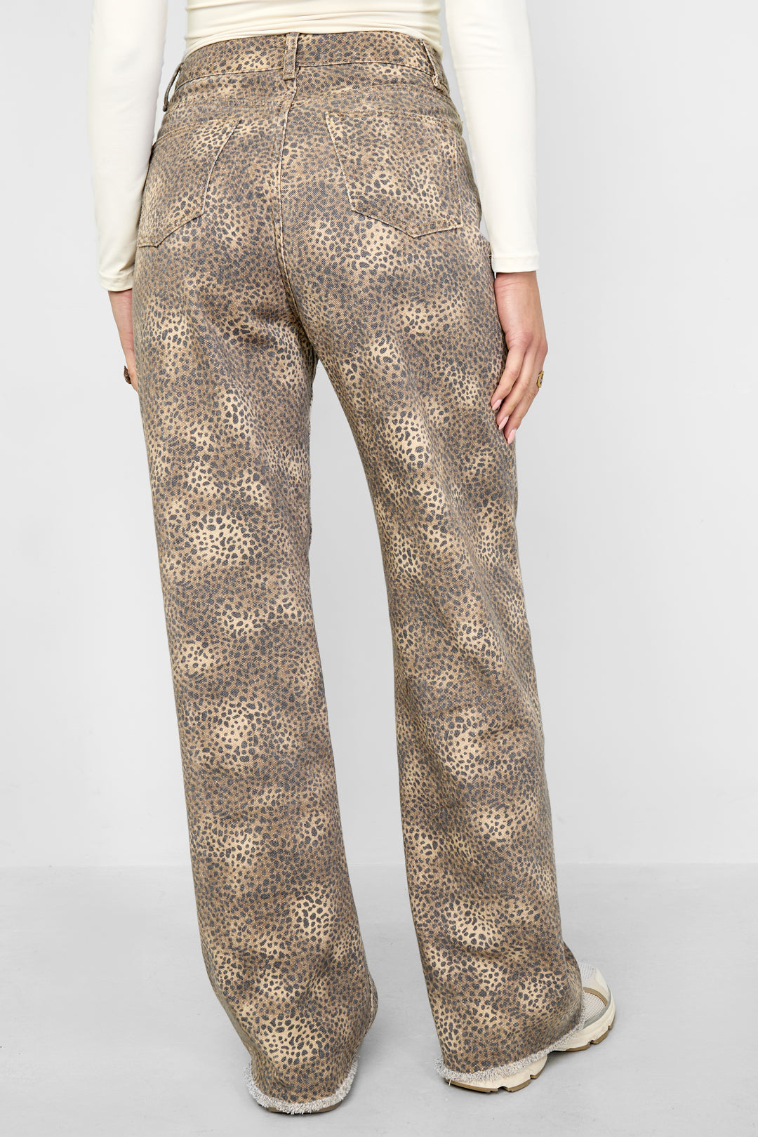 Das Cowgirl &amp; liebevolle Leopardenjeans