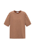 Das bunt gestreifte T-Shirt