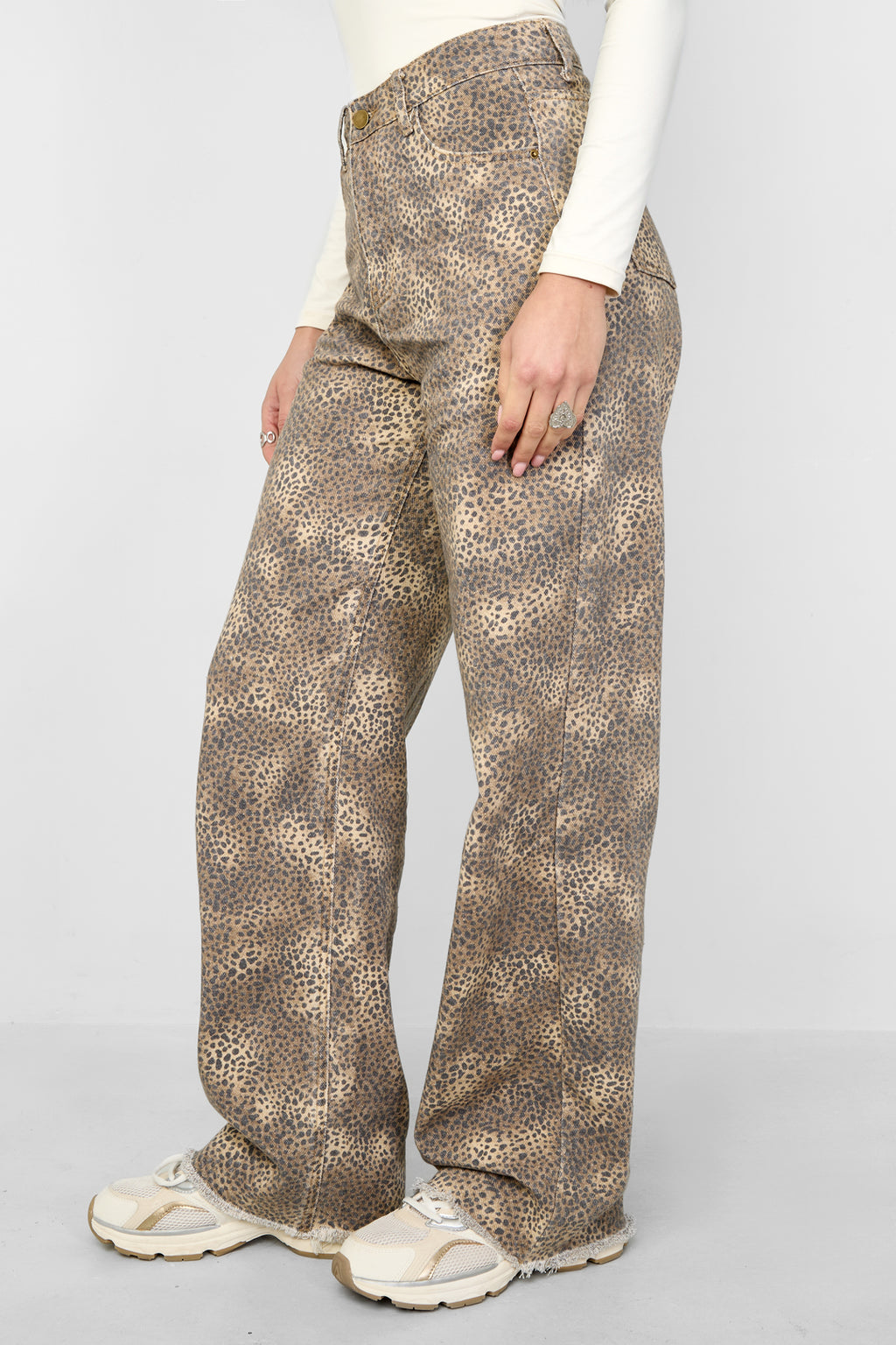 Das Cowgirl &amp; liebevolle Leopardenjeans