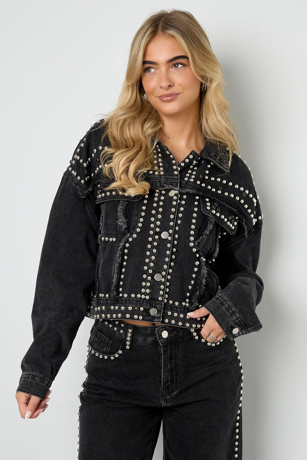 Gewebter Baumwoll Damen Jeansjacke Street Einfarbig Nieten-Design